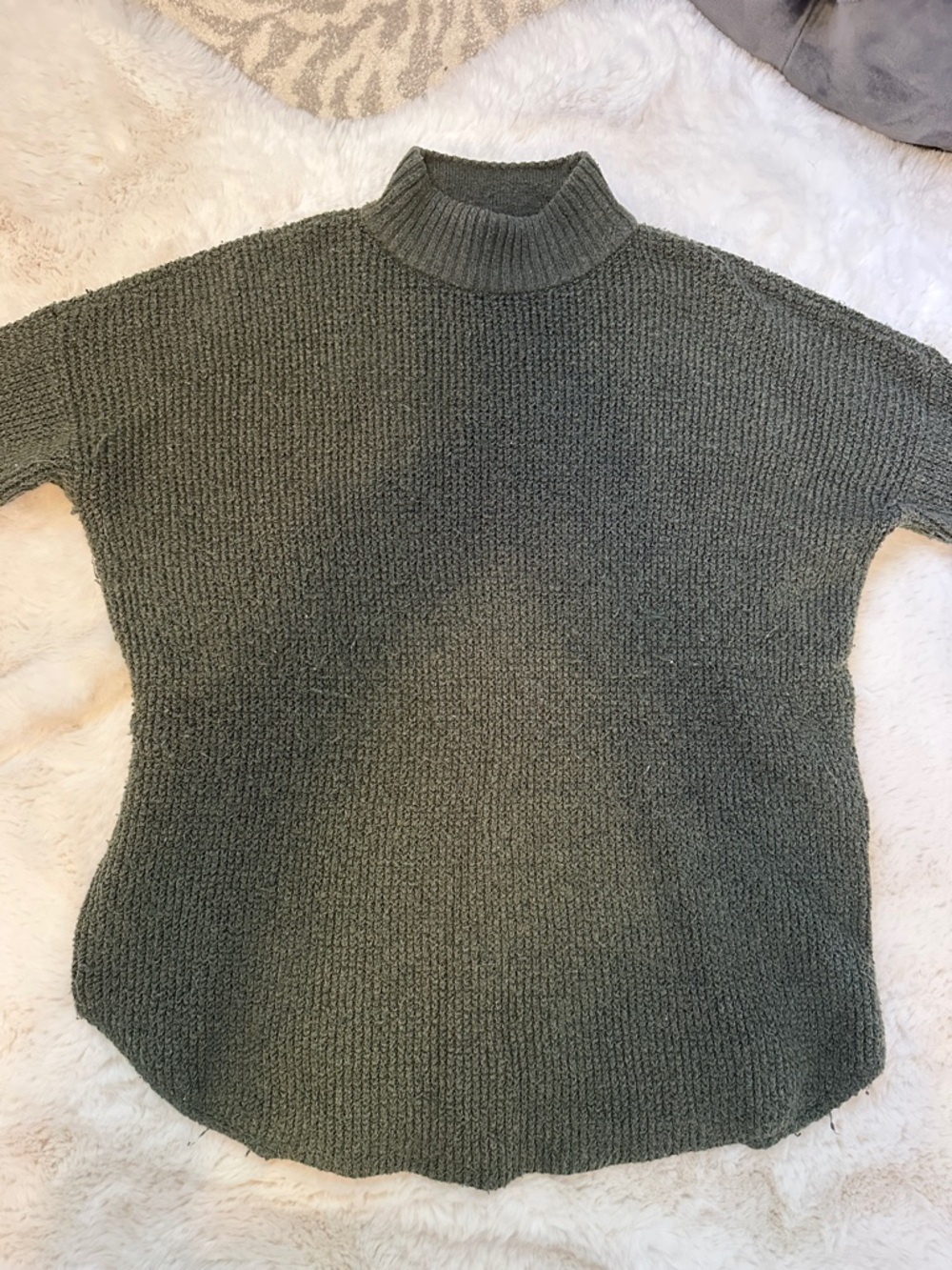 American Eagle green mock neck sweater, size medium